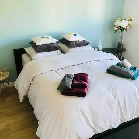 Pop Art 100m2 Flat 2min Walk From Train In Center